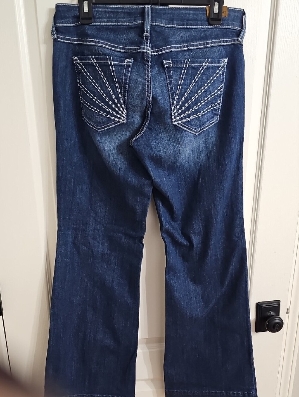 Ariat Women’s Indigo Wide Leg Jeans with Contrast Stitching - Picture 3 of 5
